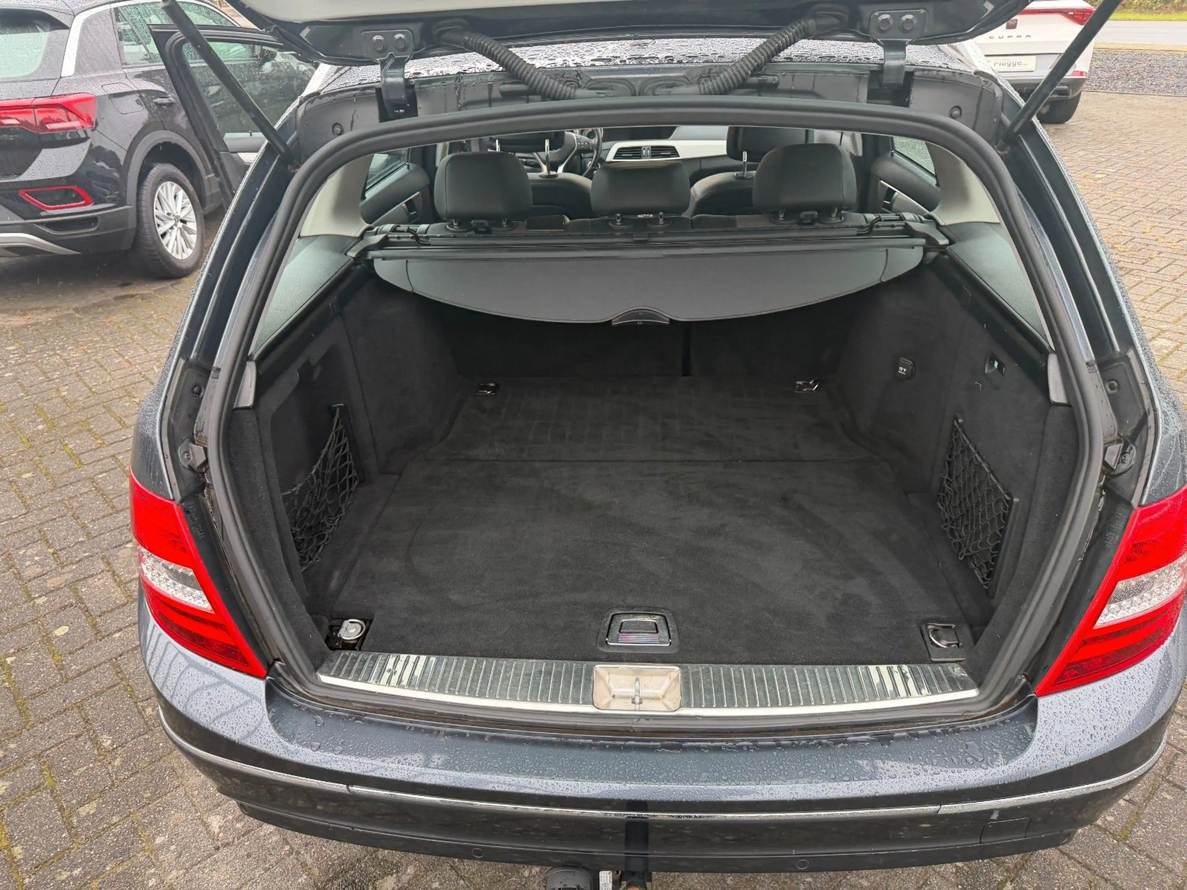 Mercedes-Benz C 180 C T-Modell C 180 CGI BlueEfficiency — photo 12