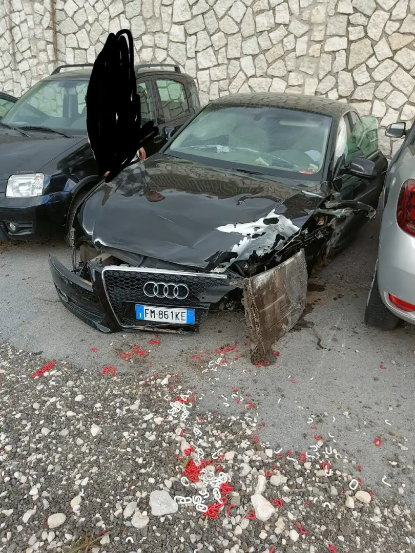 Audi A5 1.8 tfsi Czarny - 1