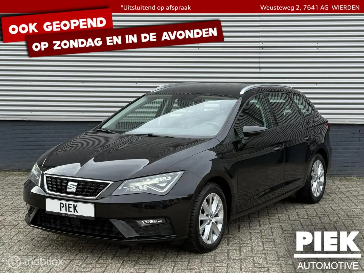 SEAT Leon ST 1.6 TDI Style Business Intense EX BPM Zwart - 1
