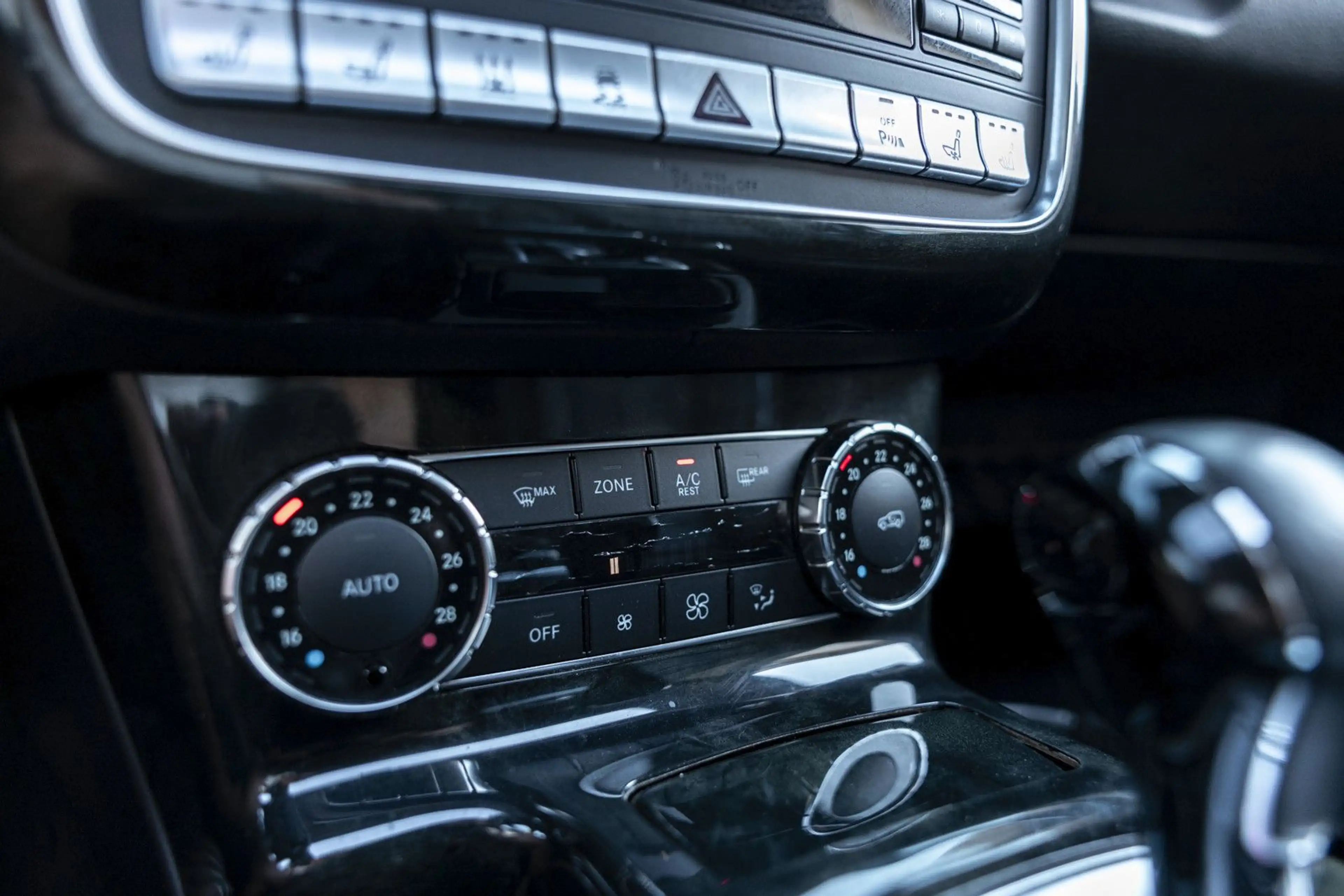 Mercedes-Benz G 350 DISTRONIC+SITZKLIMA+STANDHEIZUNG+KOMFORT — photo 14
