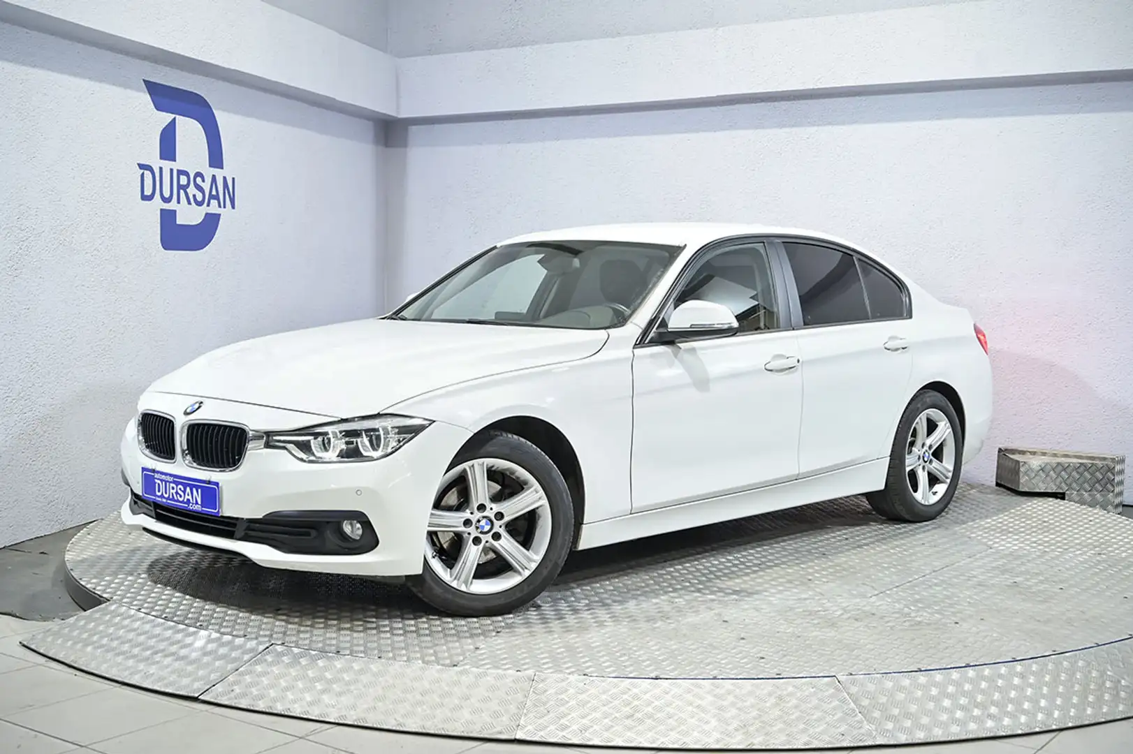 BMW 318 318d - 1