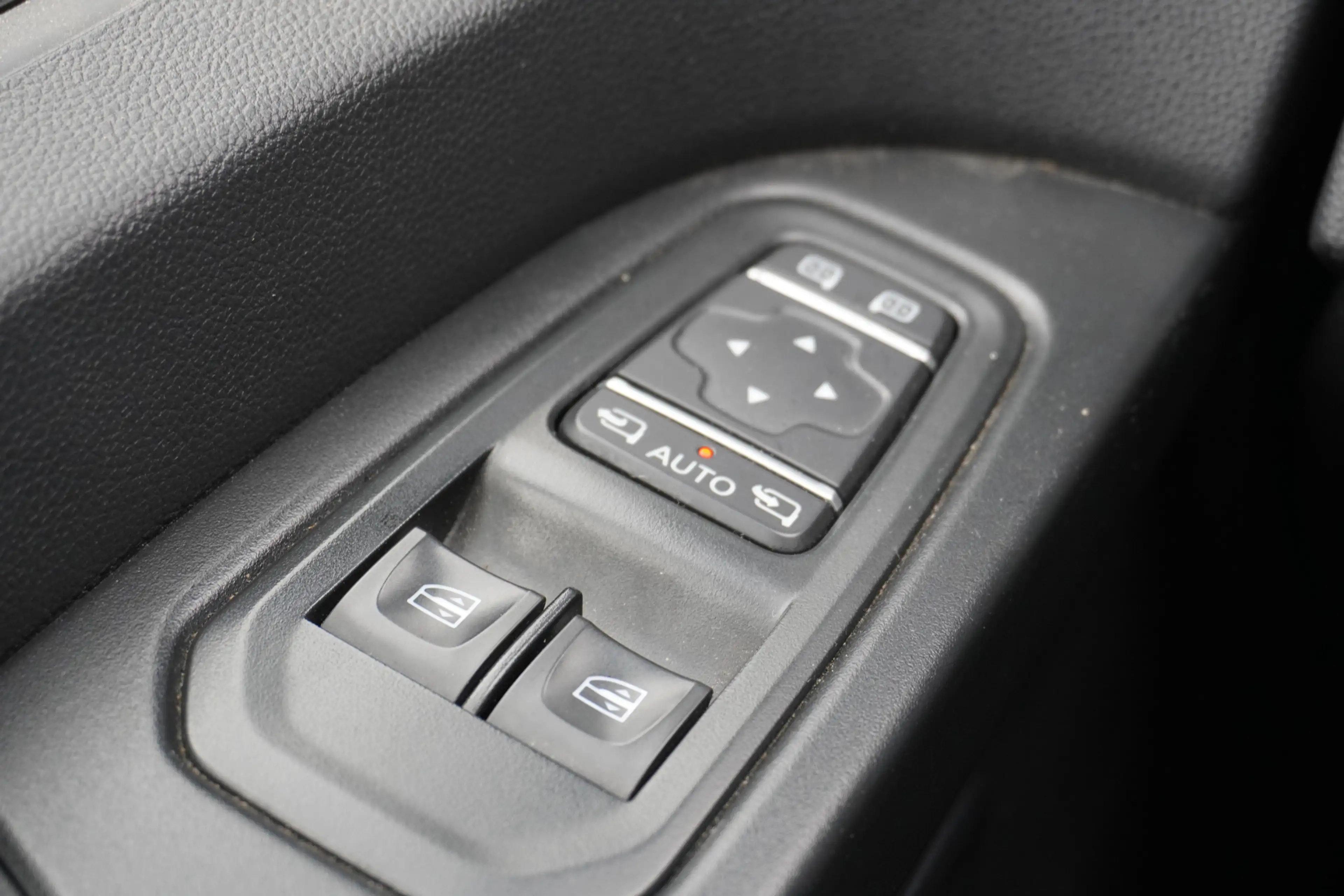 Renault Trafic 2.0 Blue dCi 130PK EURO 6 - Airco - Navi - Cruise — photo 17