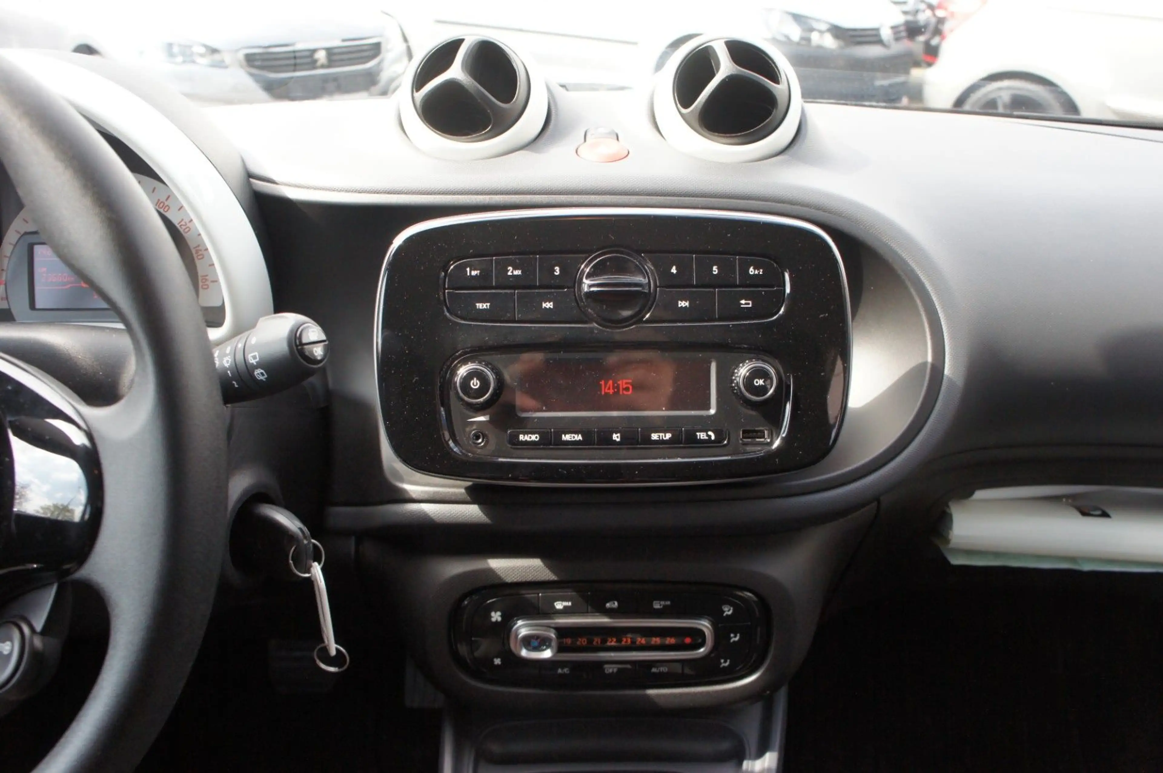 smart forFour forfour electric drive / EQ — photo 12
