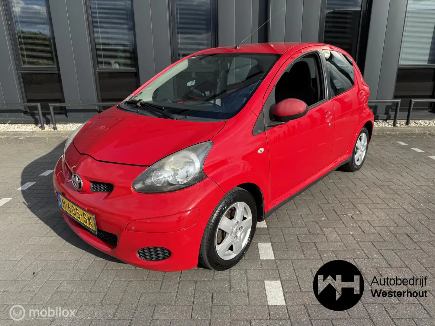 Toyota Aygo 1.0-12V Access Airco Nieuwe APK Elektr ramen Rojo - 2