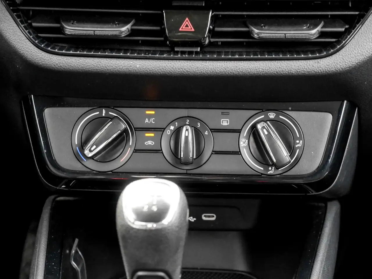 Skoda Fabia Essence 1.0 LED Dig.Cockpit DAB+ LaneAss., миниатюра 8