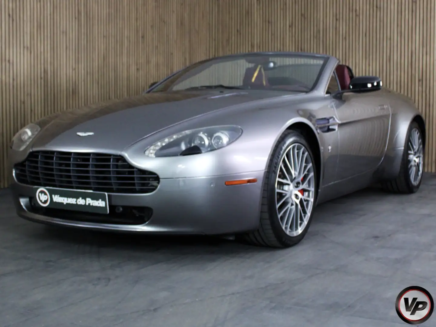 Aston Martin Vantage Roadster Gris - 1