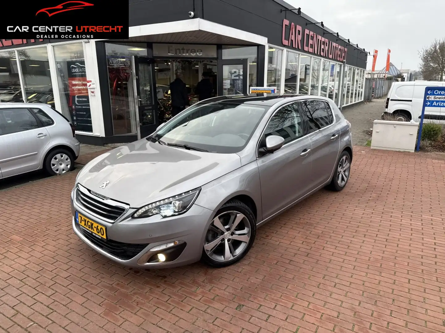 Peugeot 308 1.6 THP Allure airco pano navi trekhaak Gris - 1