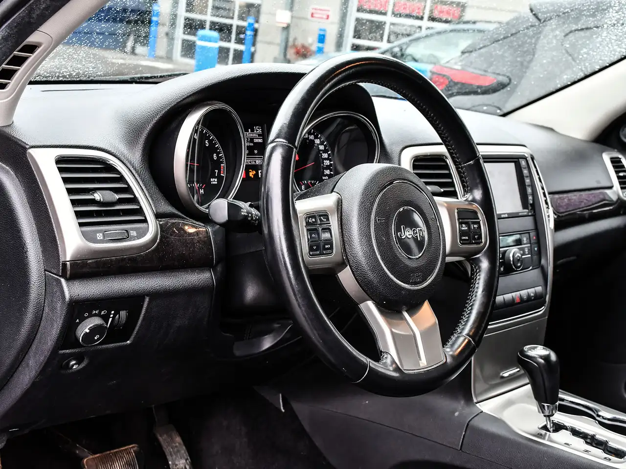 Jeep Grand Cherokee снимка Jeep Grand Cherokee