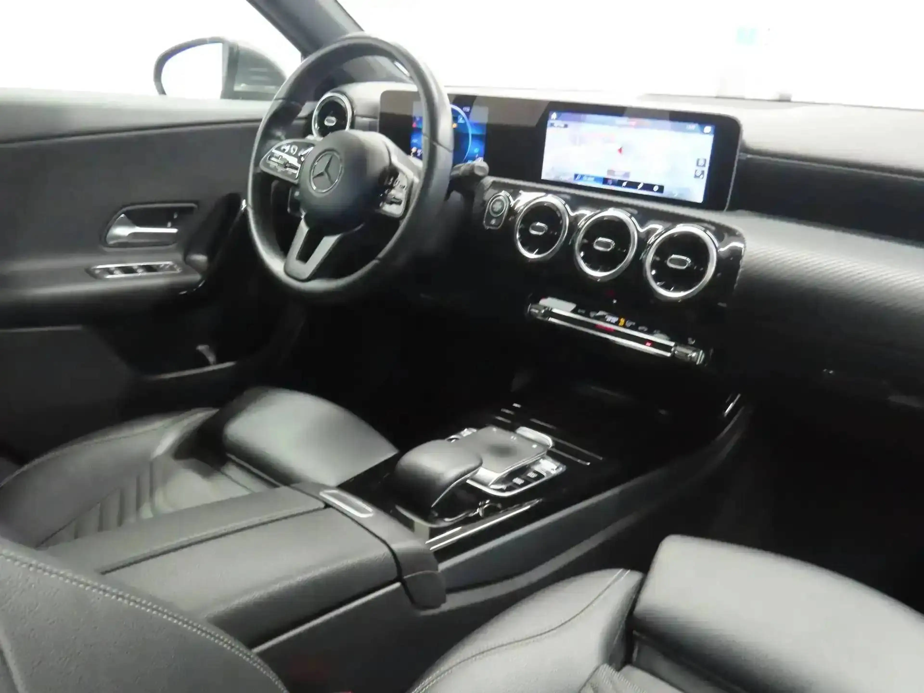 Mercedes-Benz A 180 d 7GTRONIC ***NAVI-CRUISE-PARKTRONIC*** — photo 6