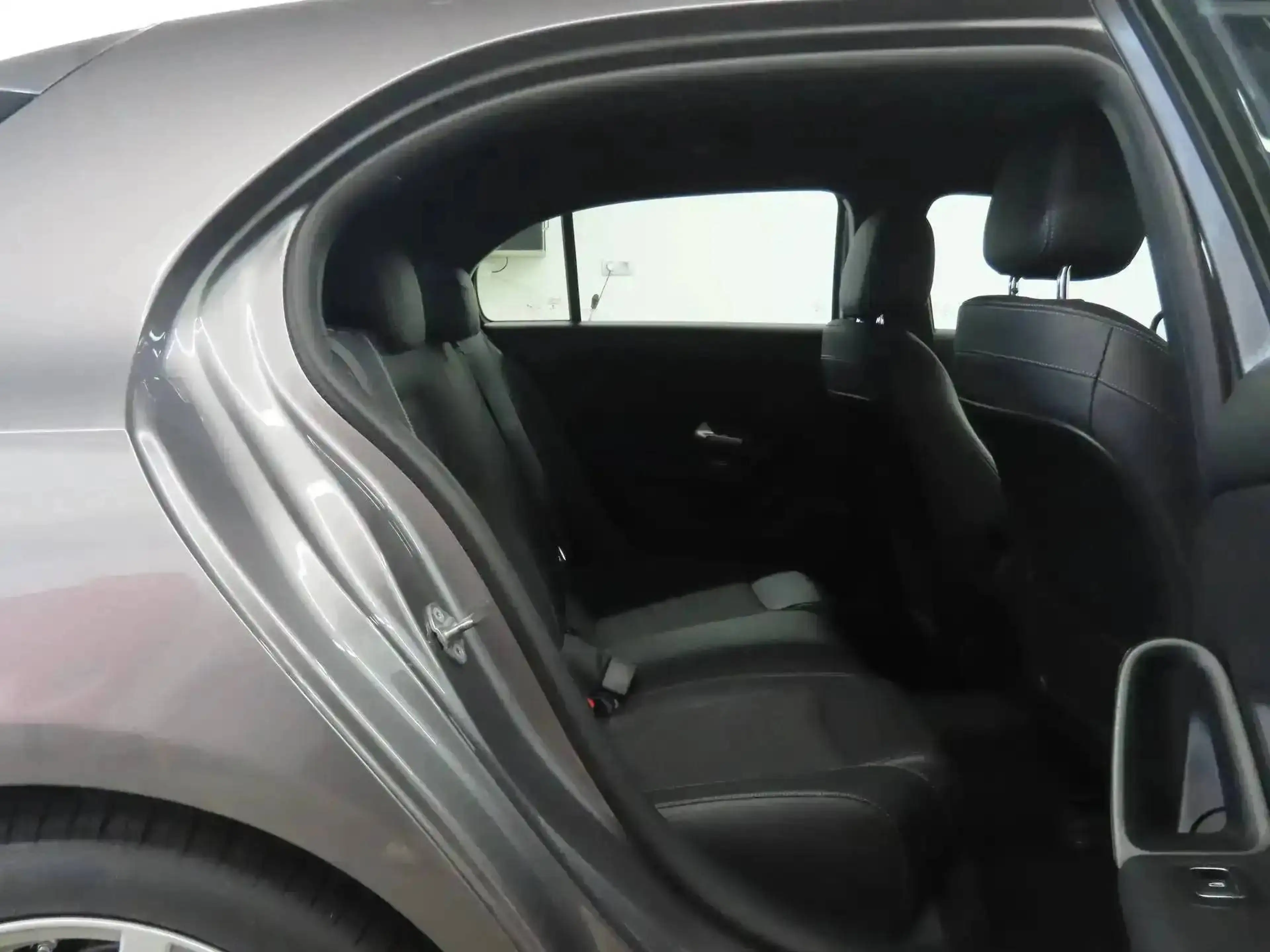 Mercedes-Benz A 180 d 7GTRONIC ***NAVI-CRUISE-PARKTRONIC*** — photo 8