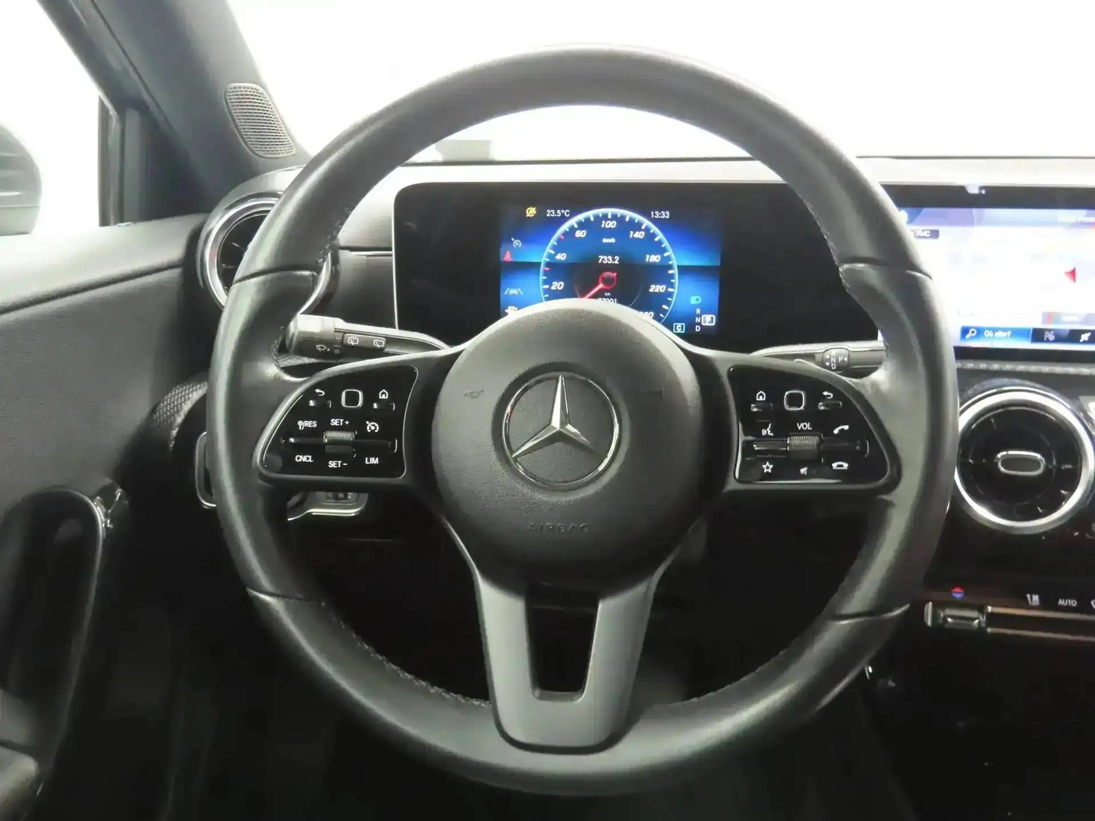 Mercedes-Benz A 180 d 7GTRONIC ***NAVI-CRUISE-PARKTRONIC*** — photo 9