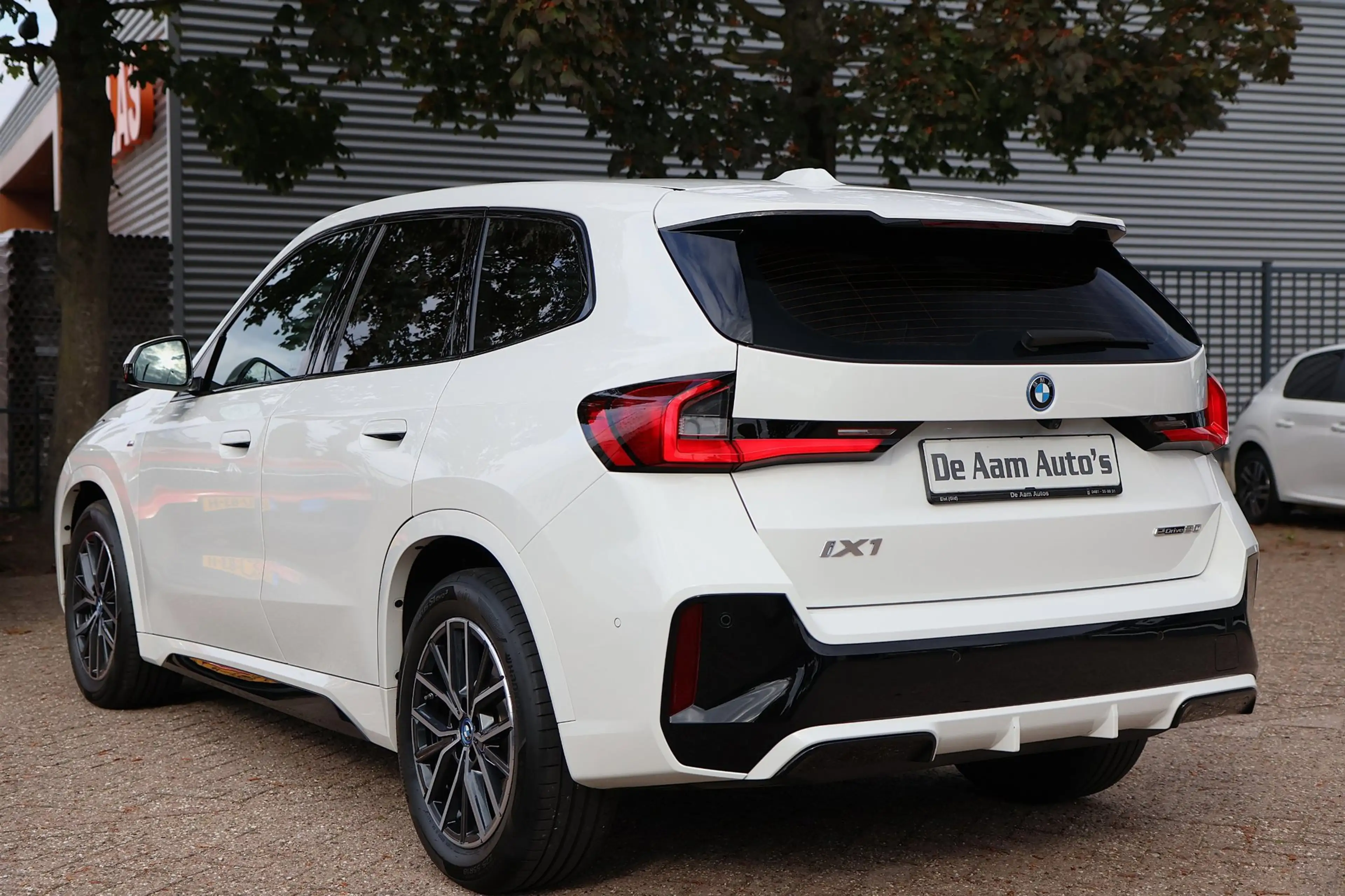 BMW iX1 EDRIVE20 BMW IX1 EDRIVE20 M sport elekt stoelen 36 — photo 2