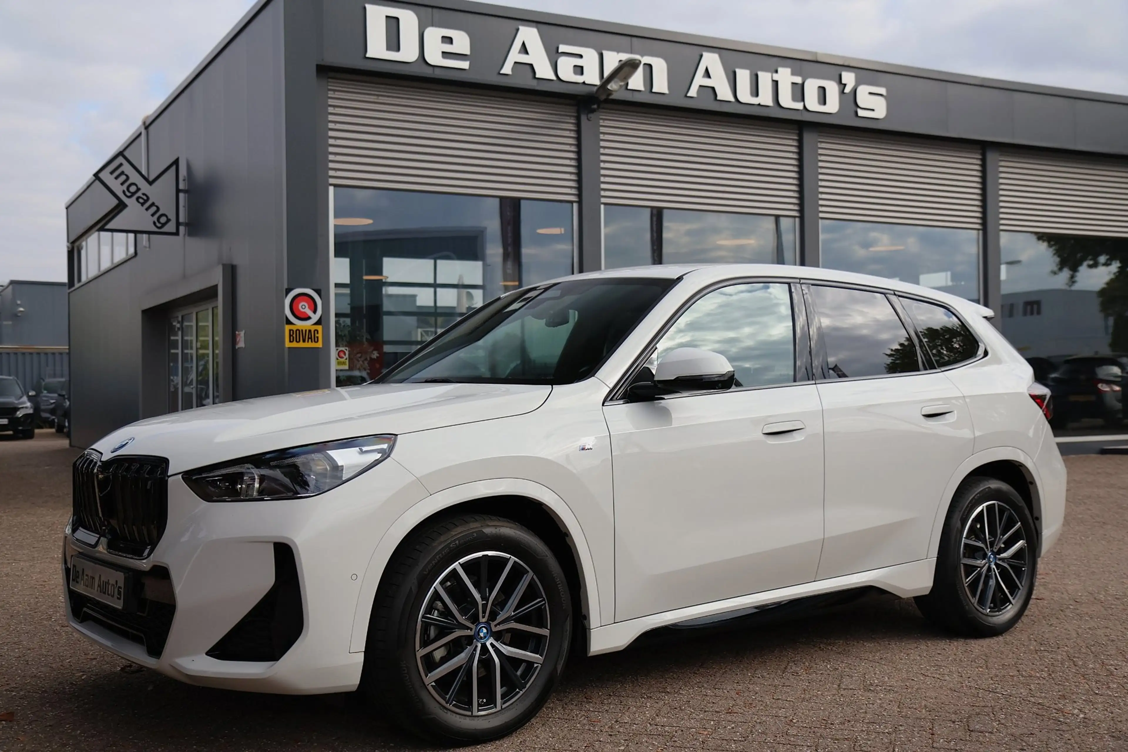 BMW iX1 EDRIVE20 BMW IX1 EDRIVE20 M sport elekt stoelen 36