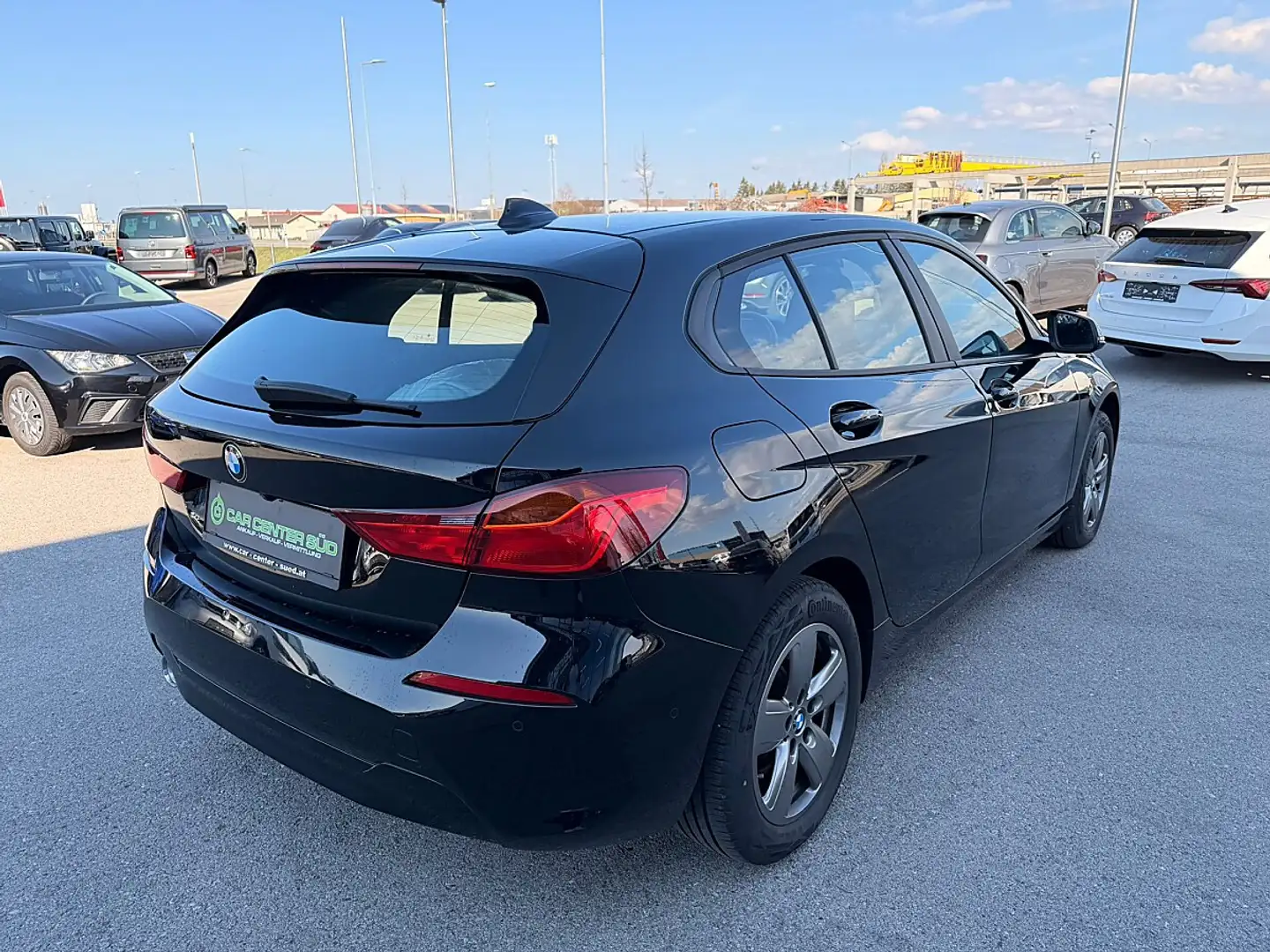 BMW 116 d Aut. Schwarz - 2