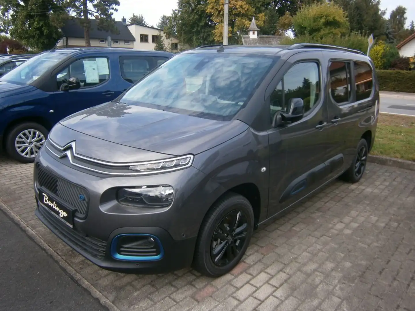 Citroen Berlingo ë-Berlingo XL Elektromotor 136 SHINE Grau - 1