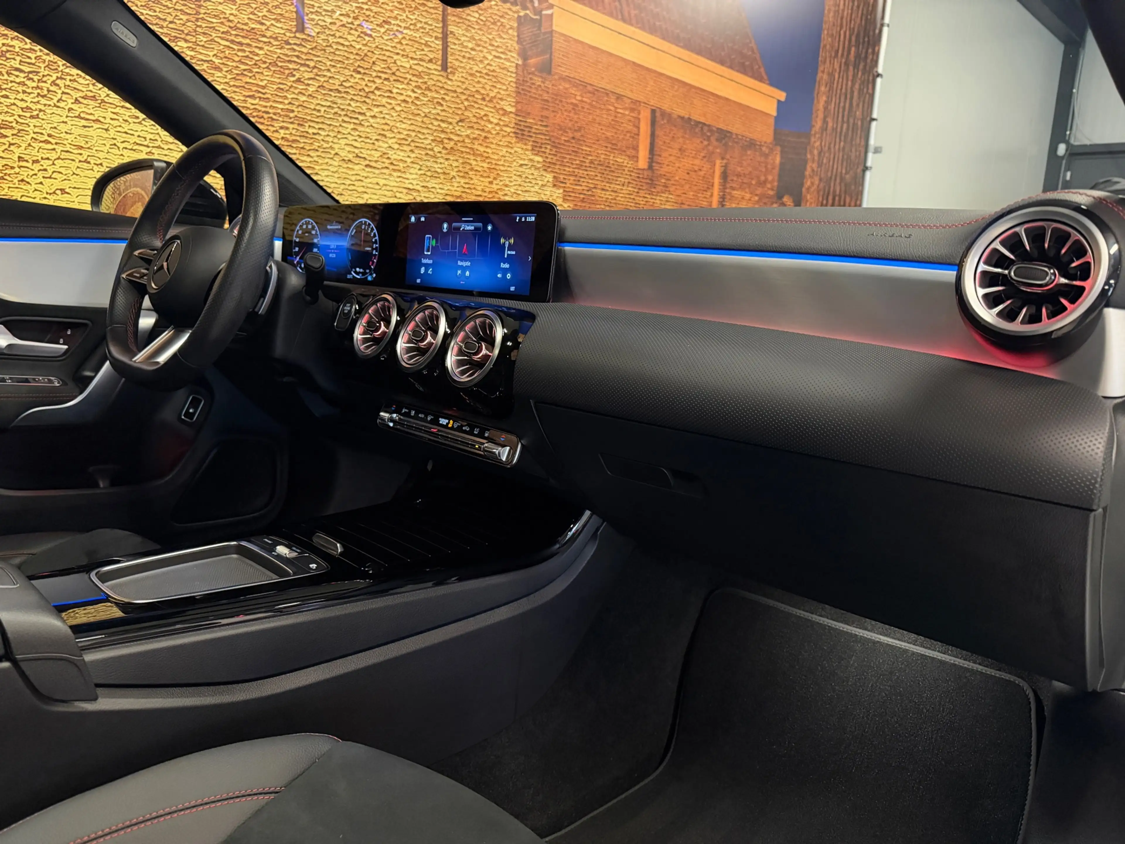 Mercedes-Benz CLA 250 e AMG Aut Panodak Camera LED — photo 15