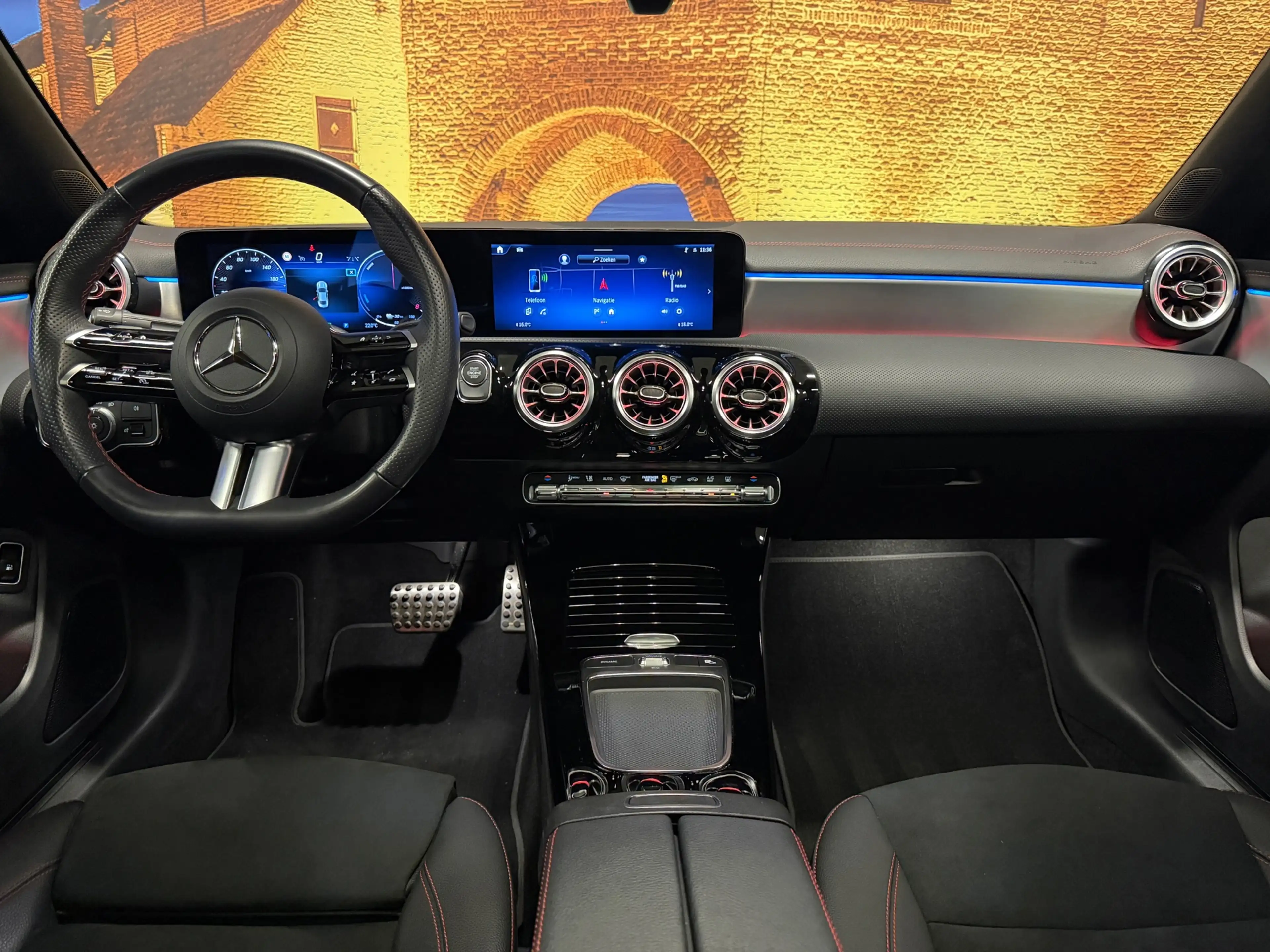 Mercedes-Benz CLA 250 e AMG Aut Panodak Camera LED — photo 3