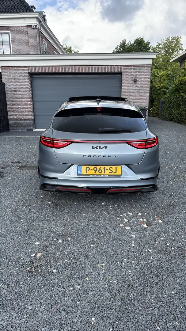Kia ProCeed / pro_cee'd 1.5 T-GDi GT-PlusL.- 1ste eigenaar, PANO, Automaat Grijs - 2