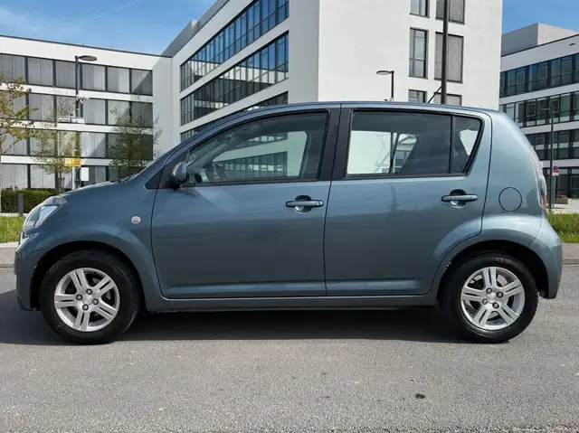 Daihatsu Sirion view 5