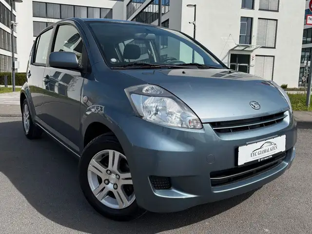 Daihatsu Sirion view 2