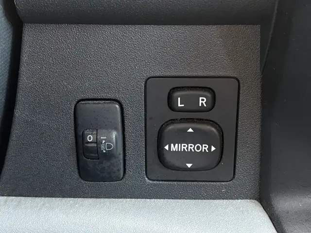 Daihatsu Sirion view 15