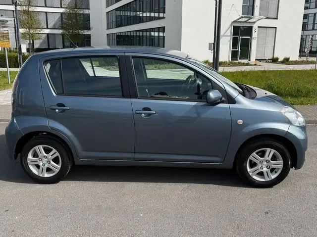 Daihatsu Sirion view 6