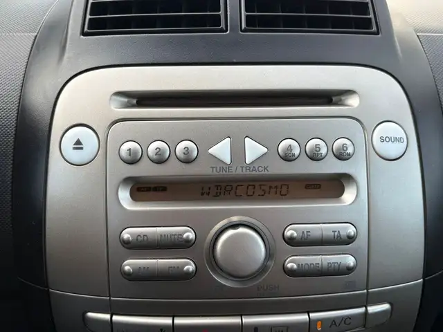 Daihatsu Sirion view 12