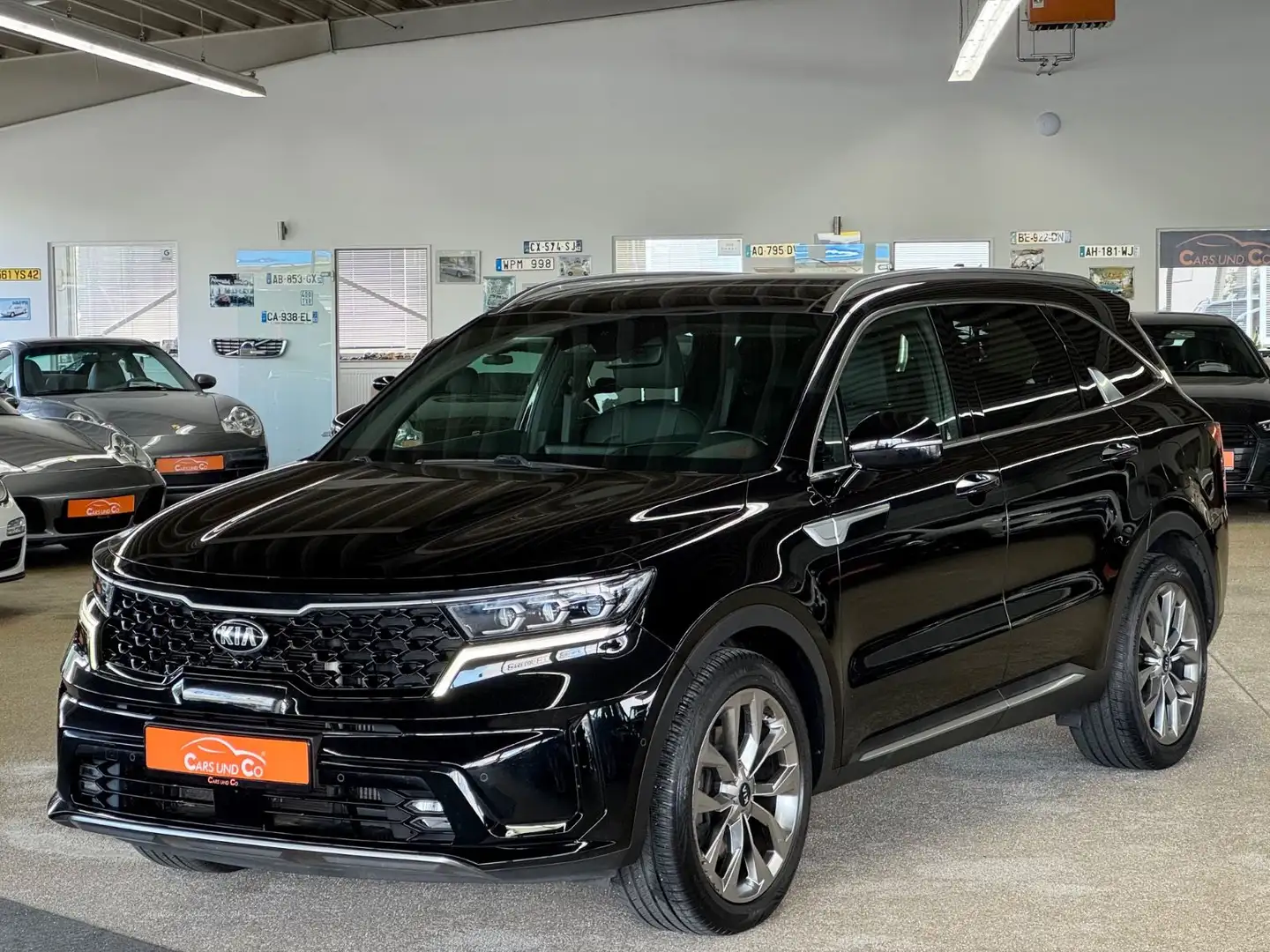 Kia Sorento 4WD 1Hand *AHK*SHZ*NAV*PAN*360Kam*ACC* Schwarz - 1