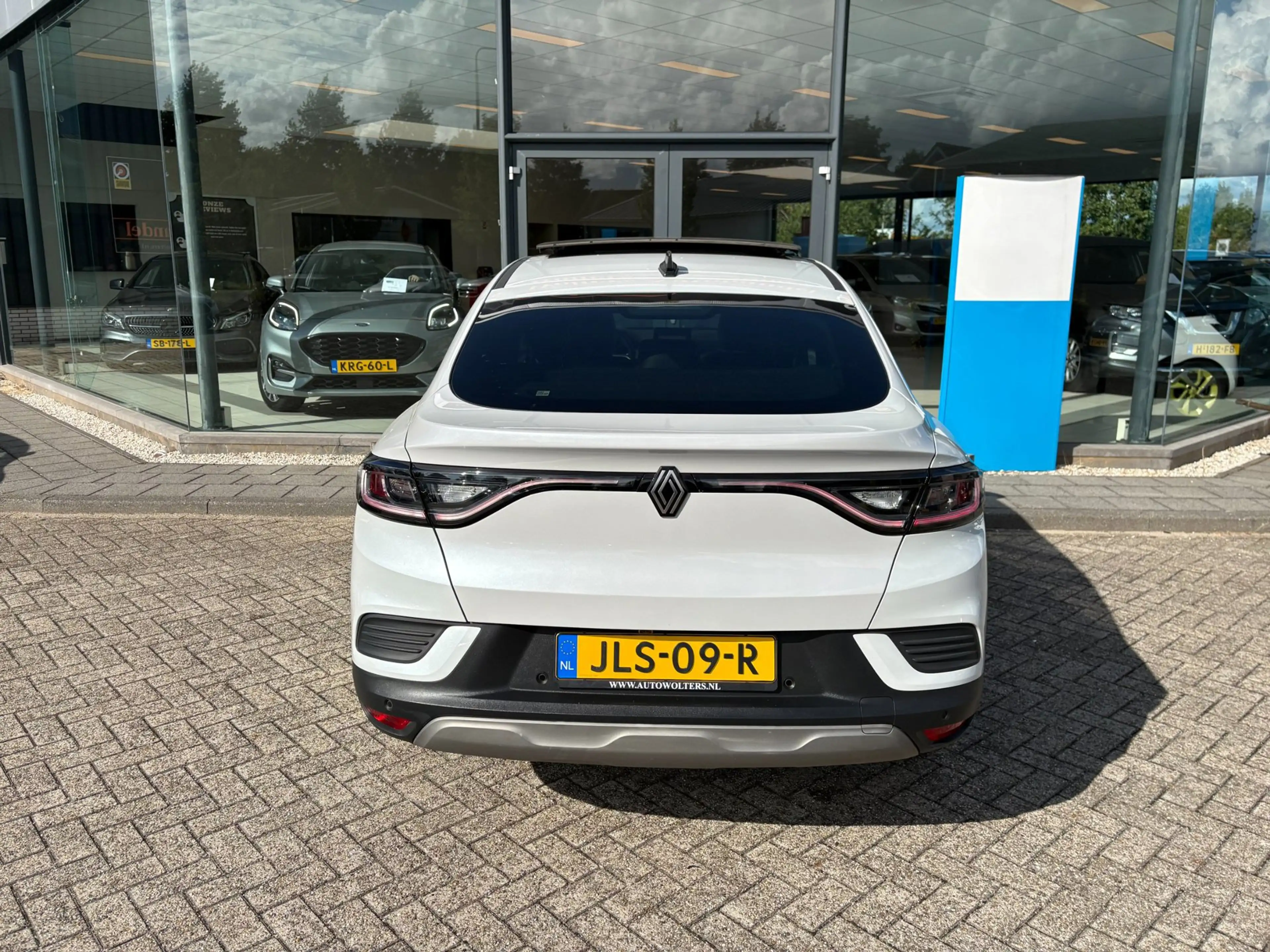 Renault Arkana 1.3 TCe 140 — photo 8