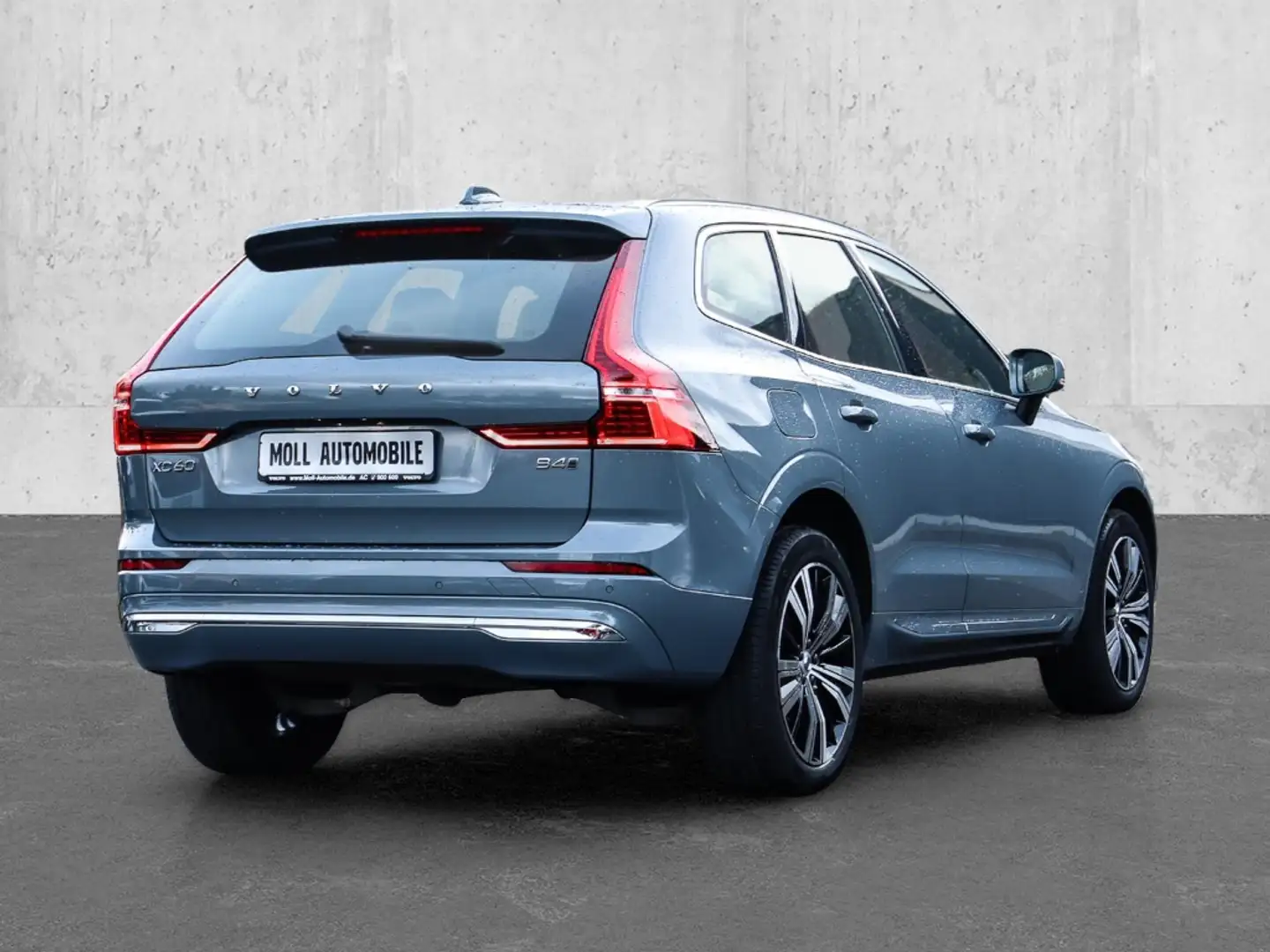 Volvo XC60 Ultimate Bright AWD HUD AD StandHZG Digitales Cock Grau - 2