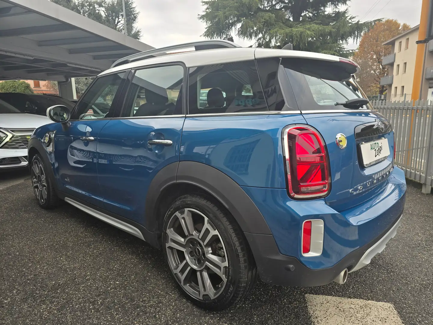 MINI Cooper SE Countryman 1.5 ALL4 AUT. / FULL LED+19" / IBRIDA PLUG-IN Blau - 2