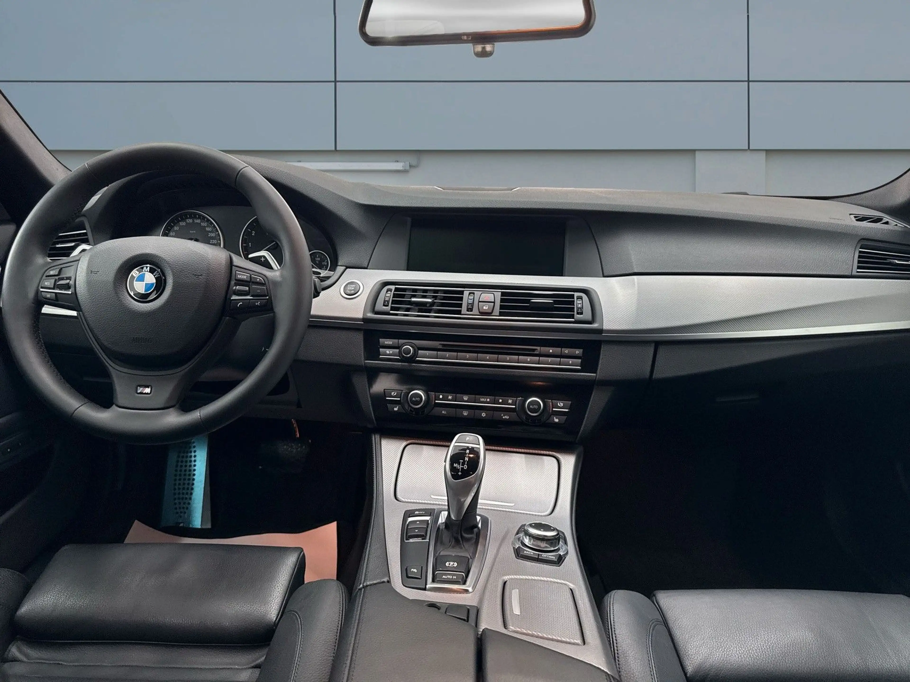 BMW 535 i Lim. M-Paket 306PS *XEN*Hi-Fi*LEDER*KAM*TOP — photo 9