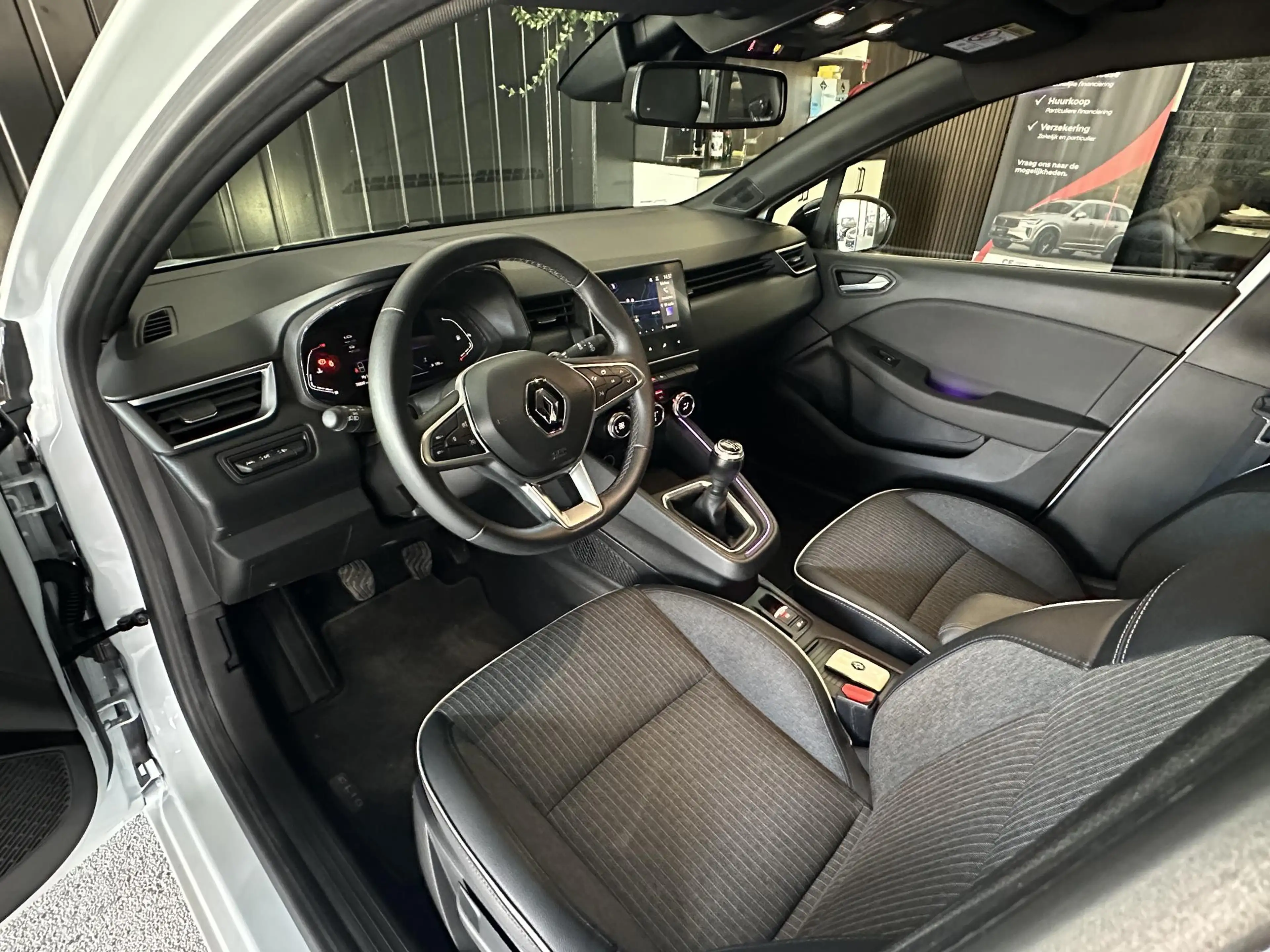 Renault Clio 1.0 TCe 90 Techno | Sfeerverlichting | Achteruitri — photo 8