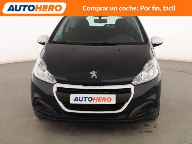 Peugeot 208 view 9