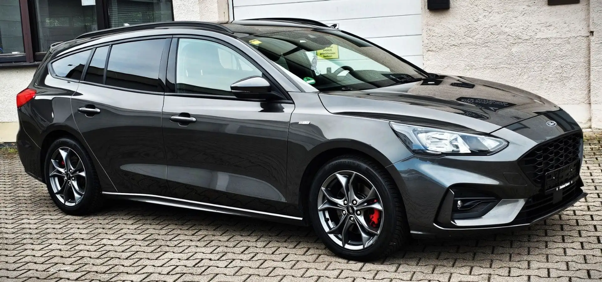 Ford Focus Turnier ST-Line X AUTOM. TÜV / SERVICE NEU Grau - 1