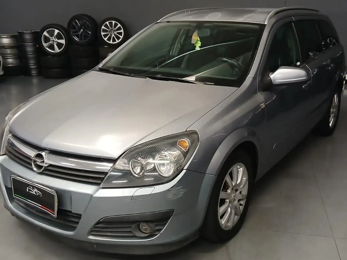 Opel Astra Astra III 2004 SW SW 1.7 cdti Cosmo 101cv Grigio - 2
