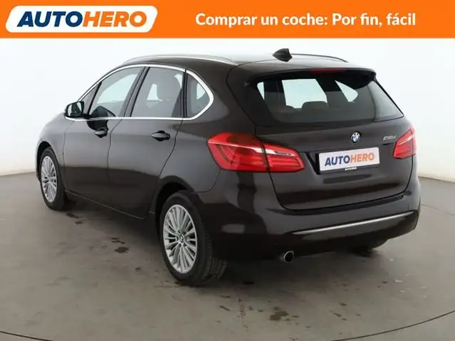 BMW 2 Series view 4