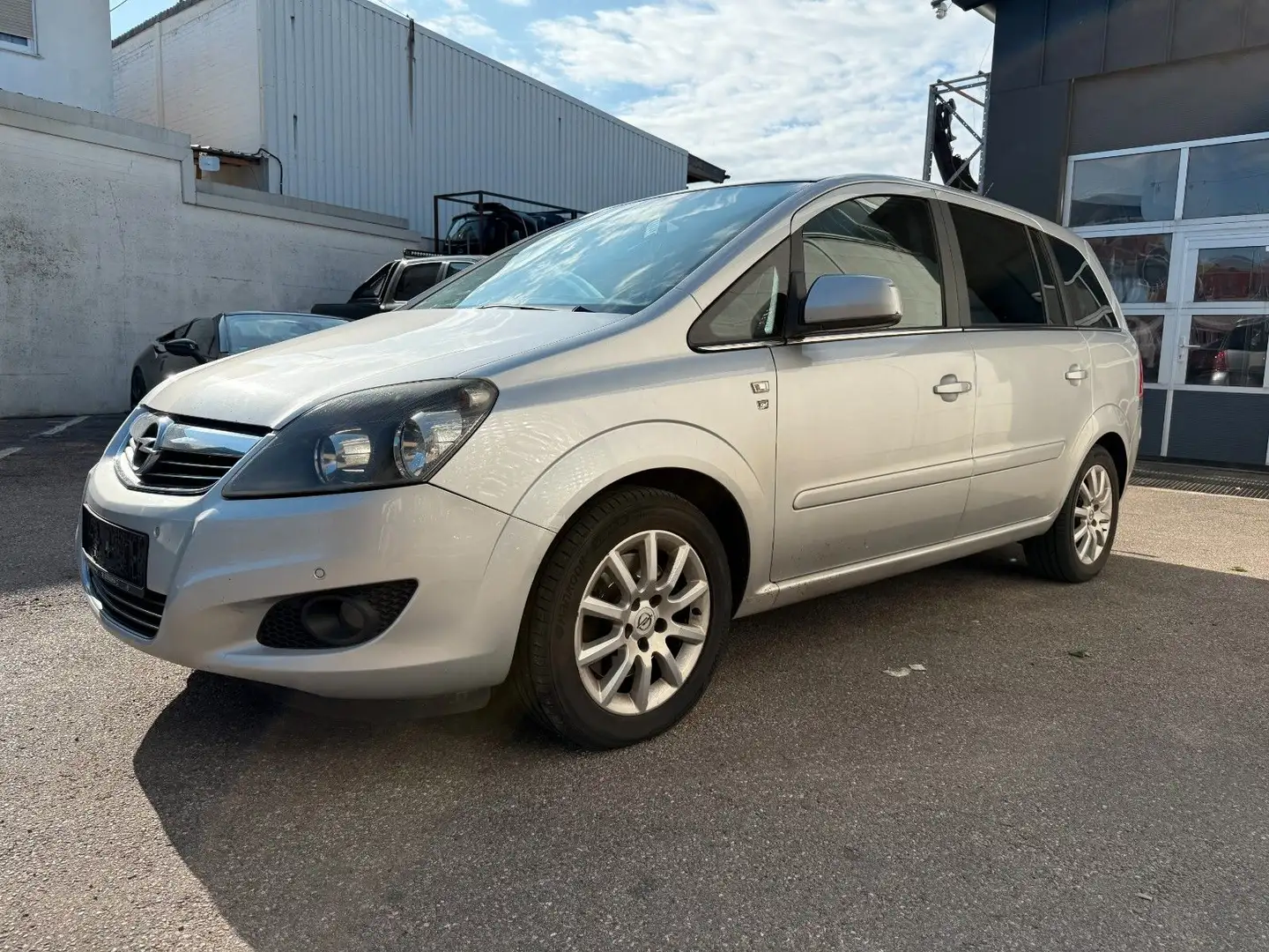 Opel Zafira B Edition "111 Jahre" Silber - 1