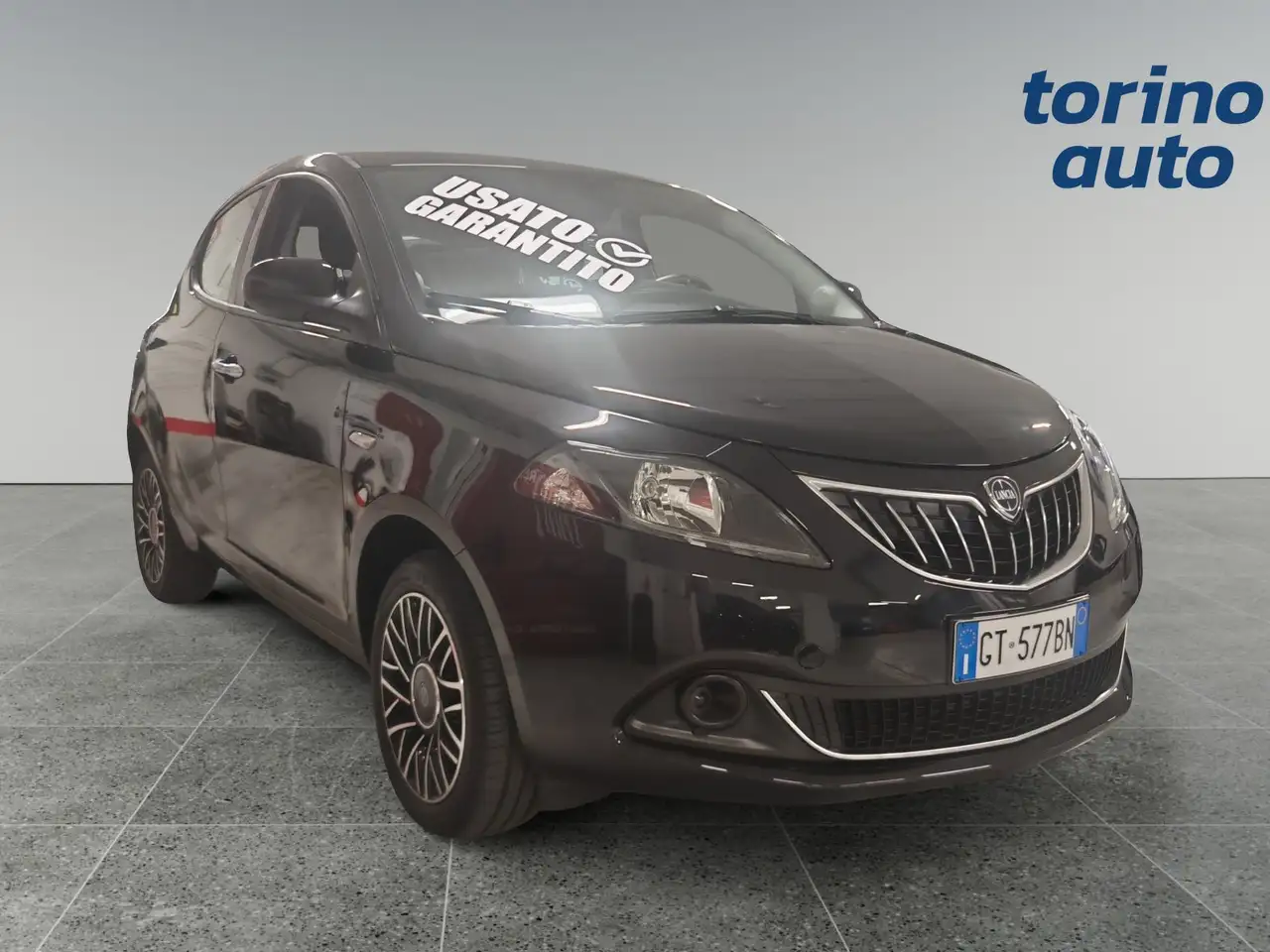Lancia Ypsilon