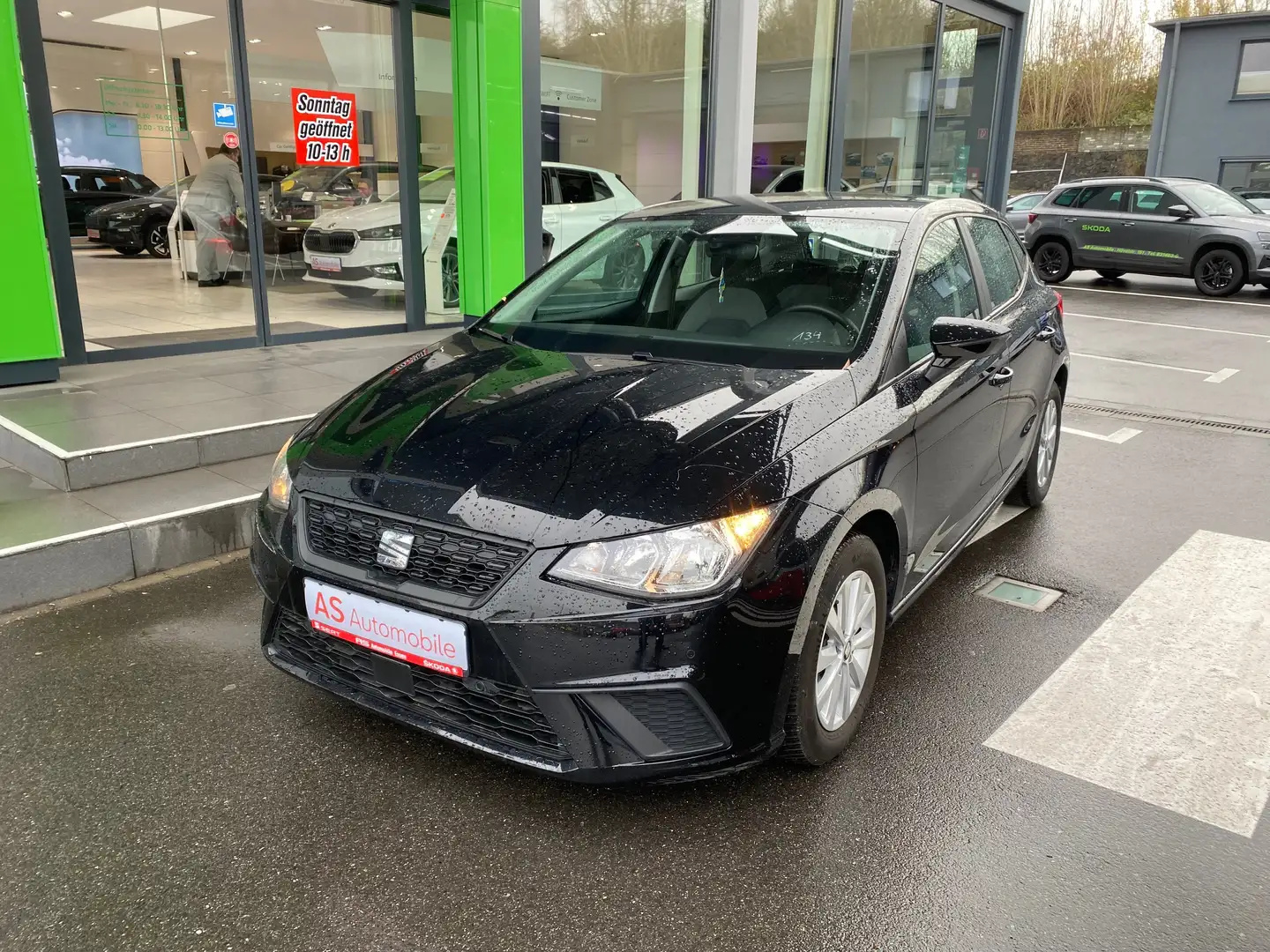 SEAT Ibiza Style Schwarz - 1