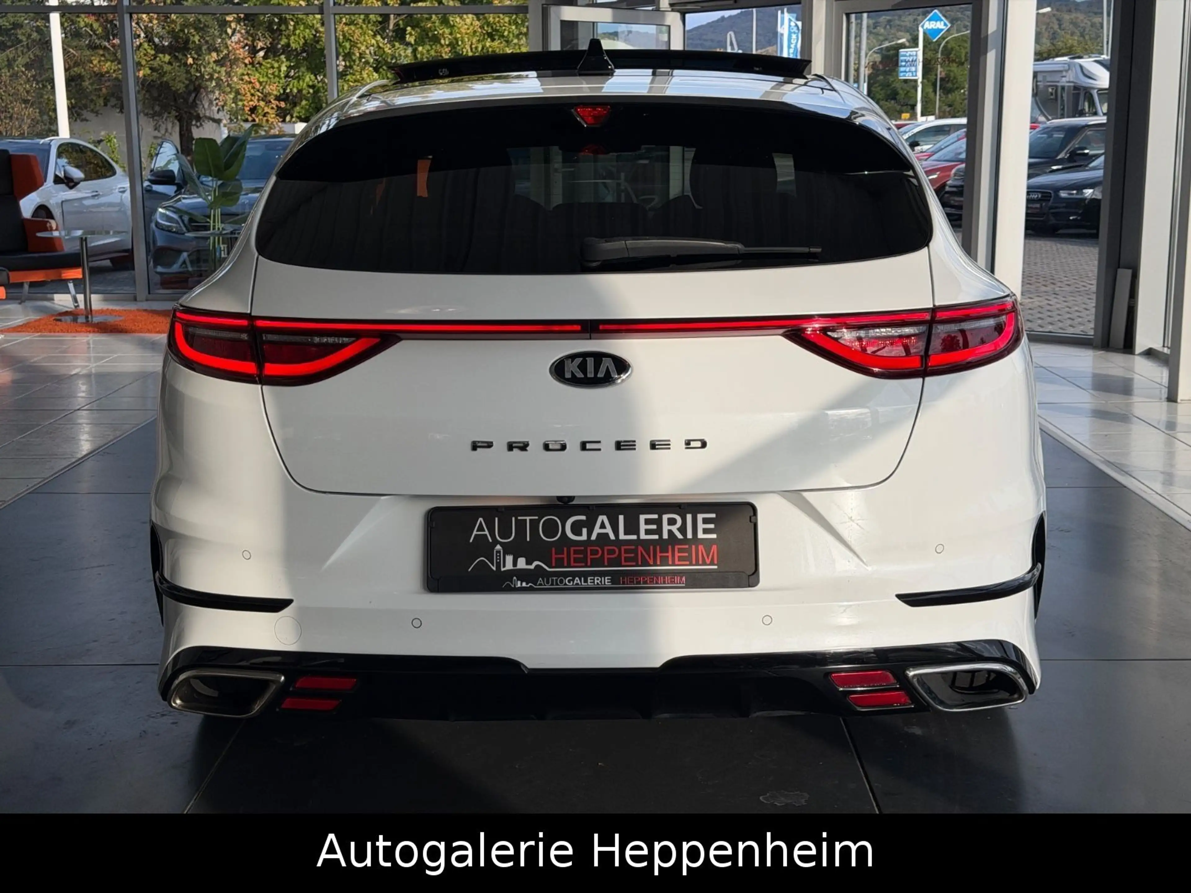 Kia ProCeed / pro_cee'd ProCeed GT — photo 6