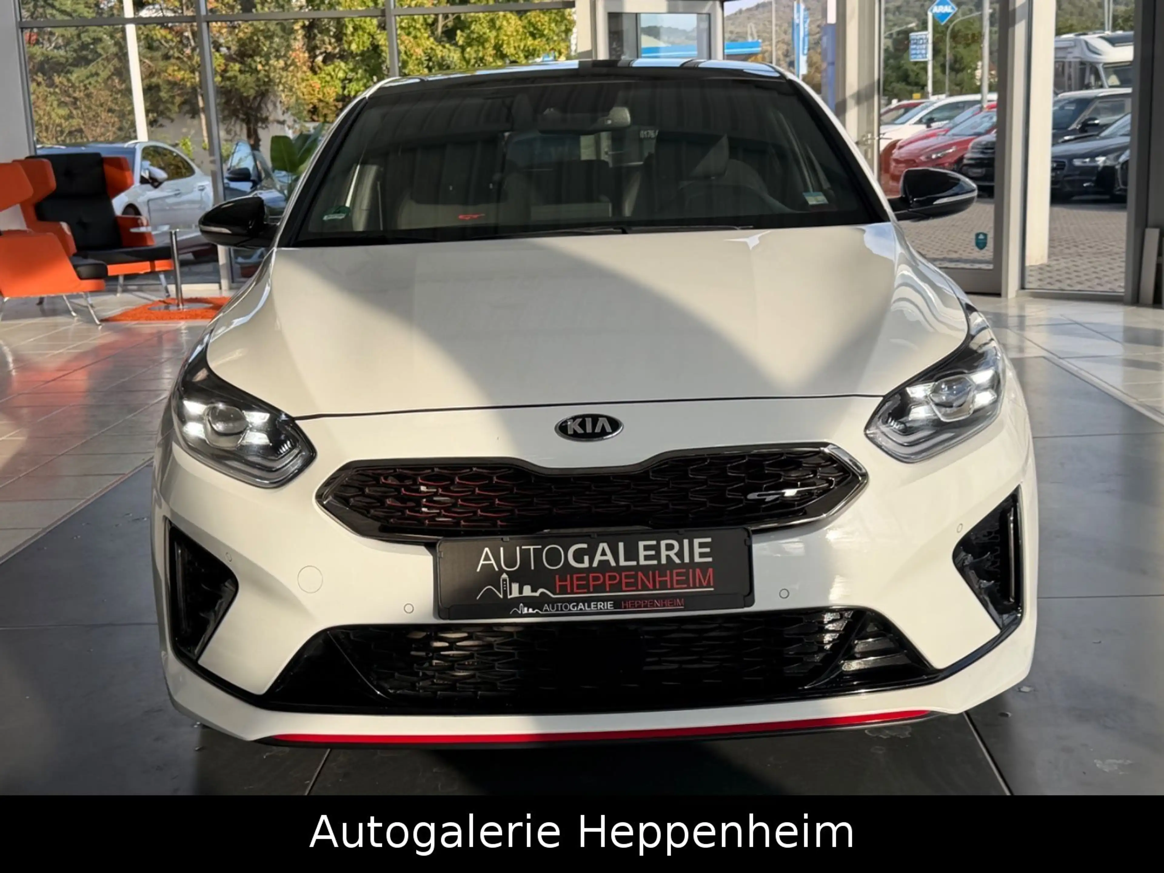Kia ProCeed / pro_cee'd ProCeed GT — photo 2
