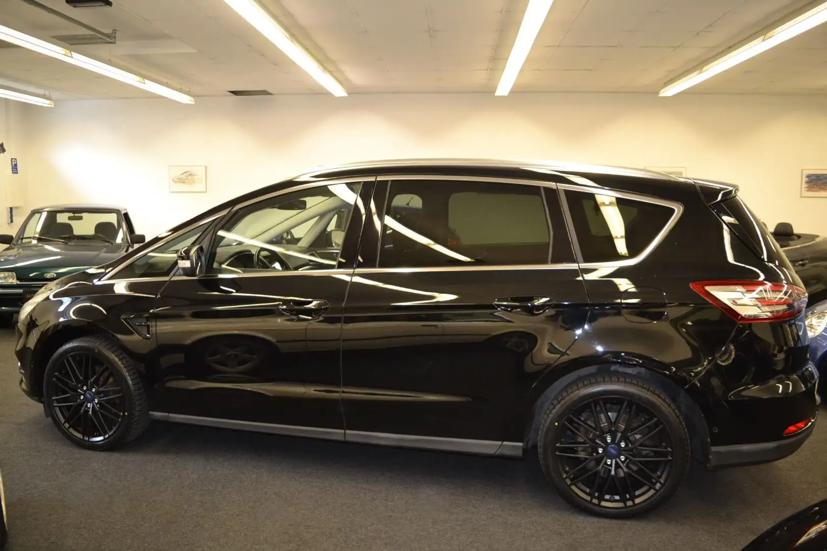 Ford S-Max S-MAX TITANIUM (19`Zoll Black Edition) 7-Sitzer Nero - 2