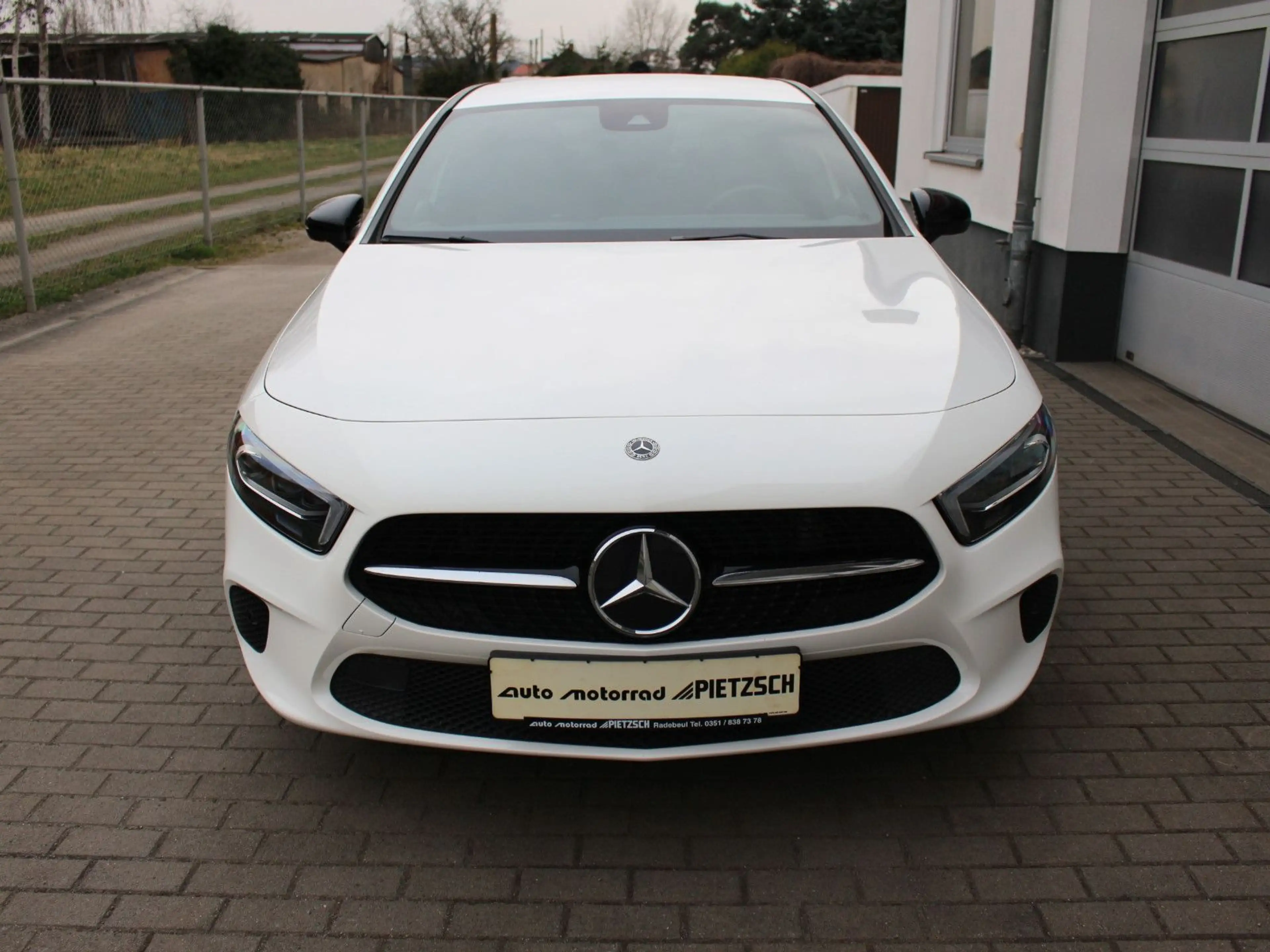 Mercedes-Benz A 200 Progressive Kamera LED Navi RS SHZ Tempoma — photo 3