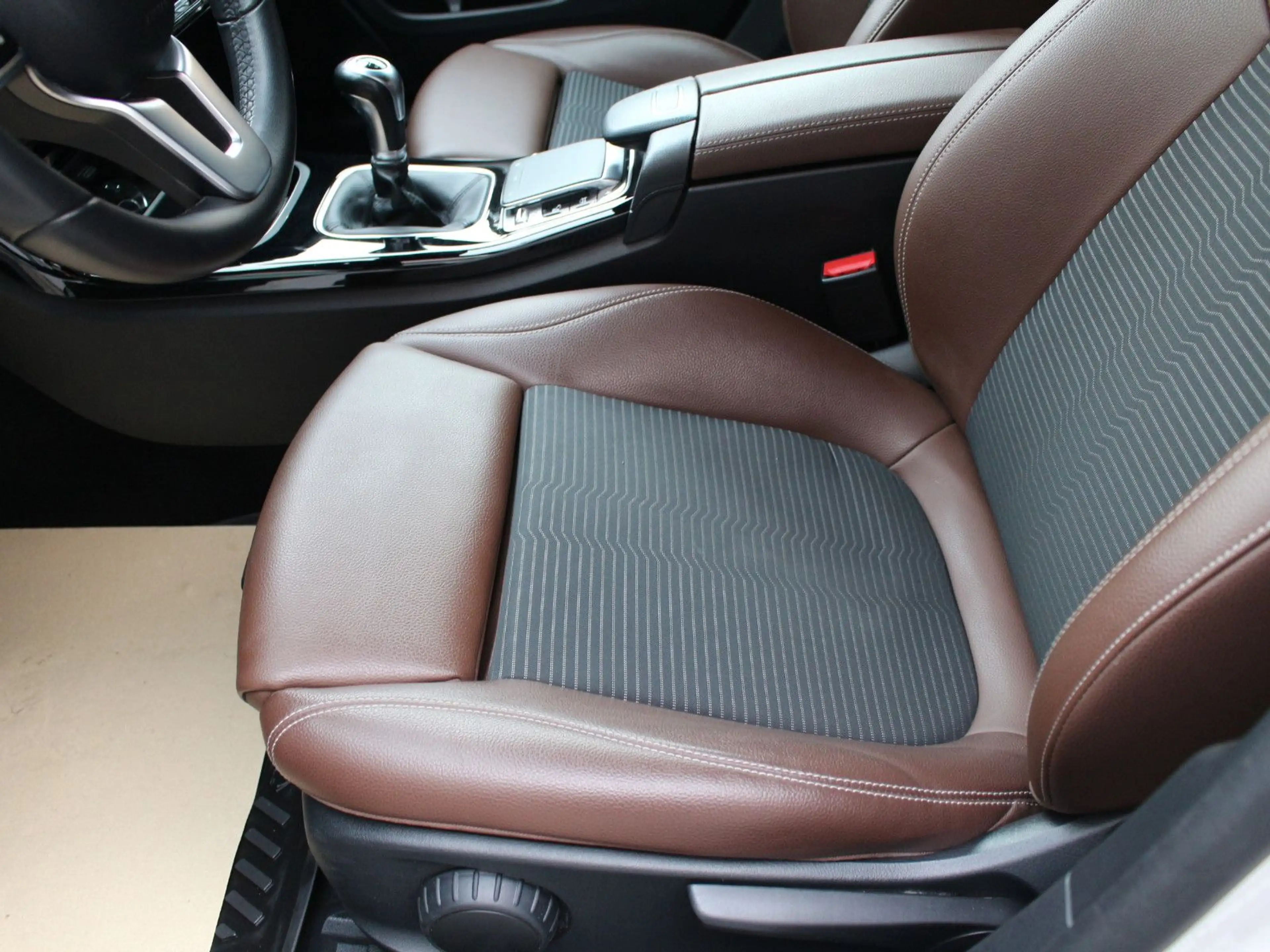 Mercedes-Benz A 200 Progressive Kamera LED Navi RS SHZ Tempoma — photo 13