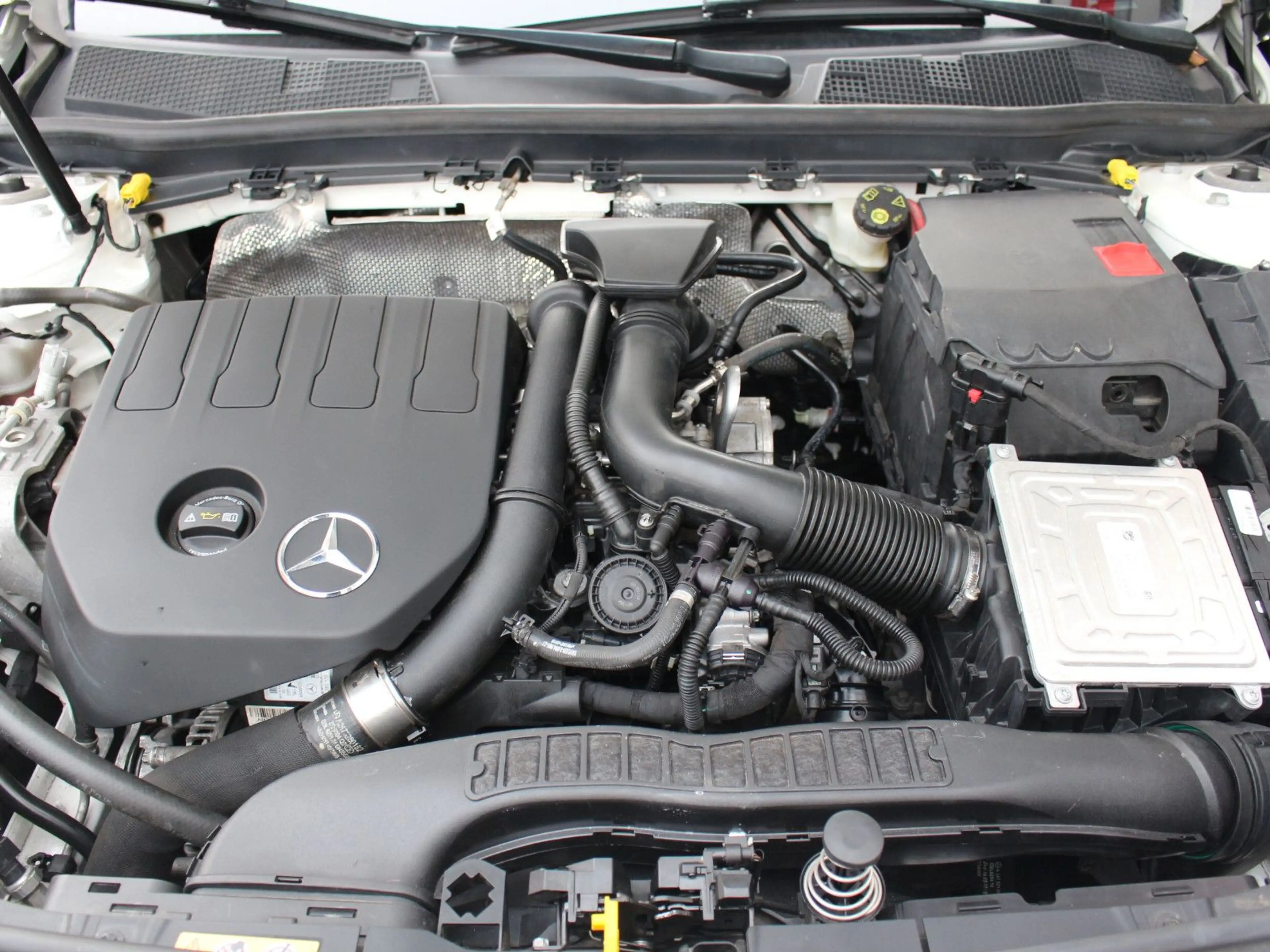 Mercedes-Benz A 200 Progressive Kamera LED Navi RS SHZ Tempoma — photo 6
