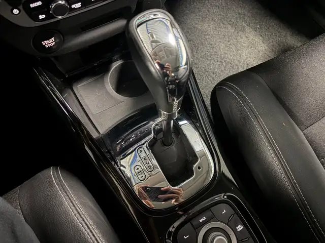Renault Megane view 17