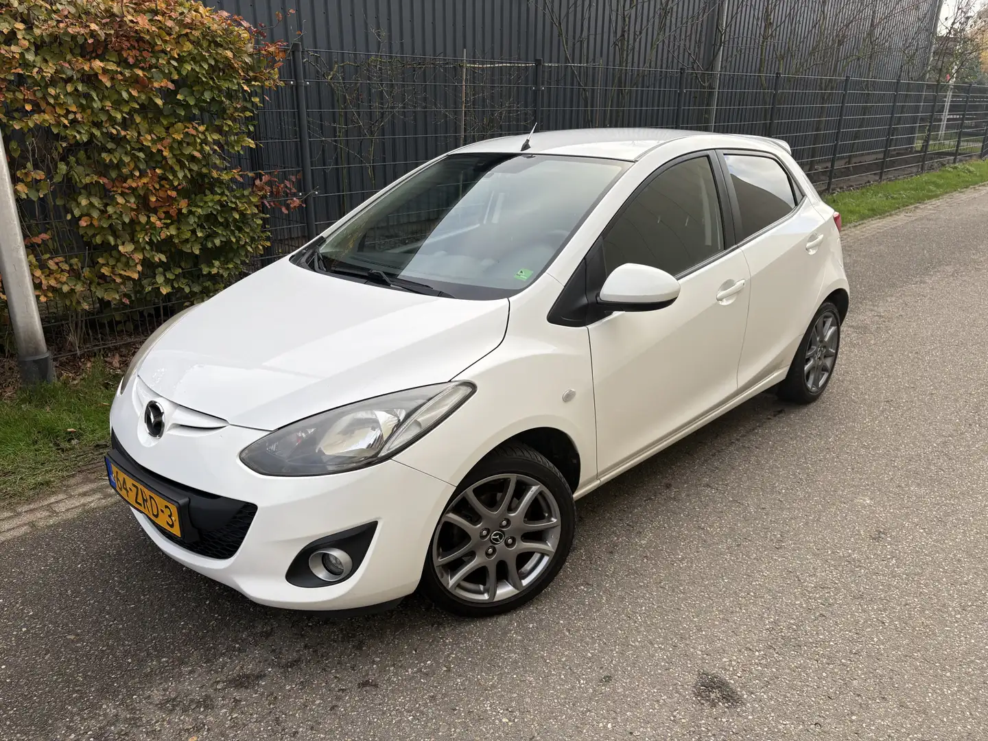 Mazda 2 1.3 BIFUEL GT / 5-DEURS / AIRCO / LPG-G3 Weiß - 2