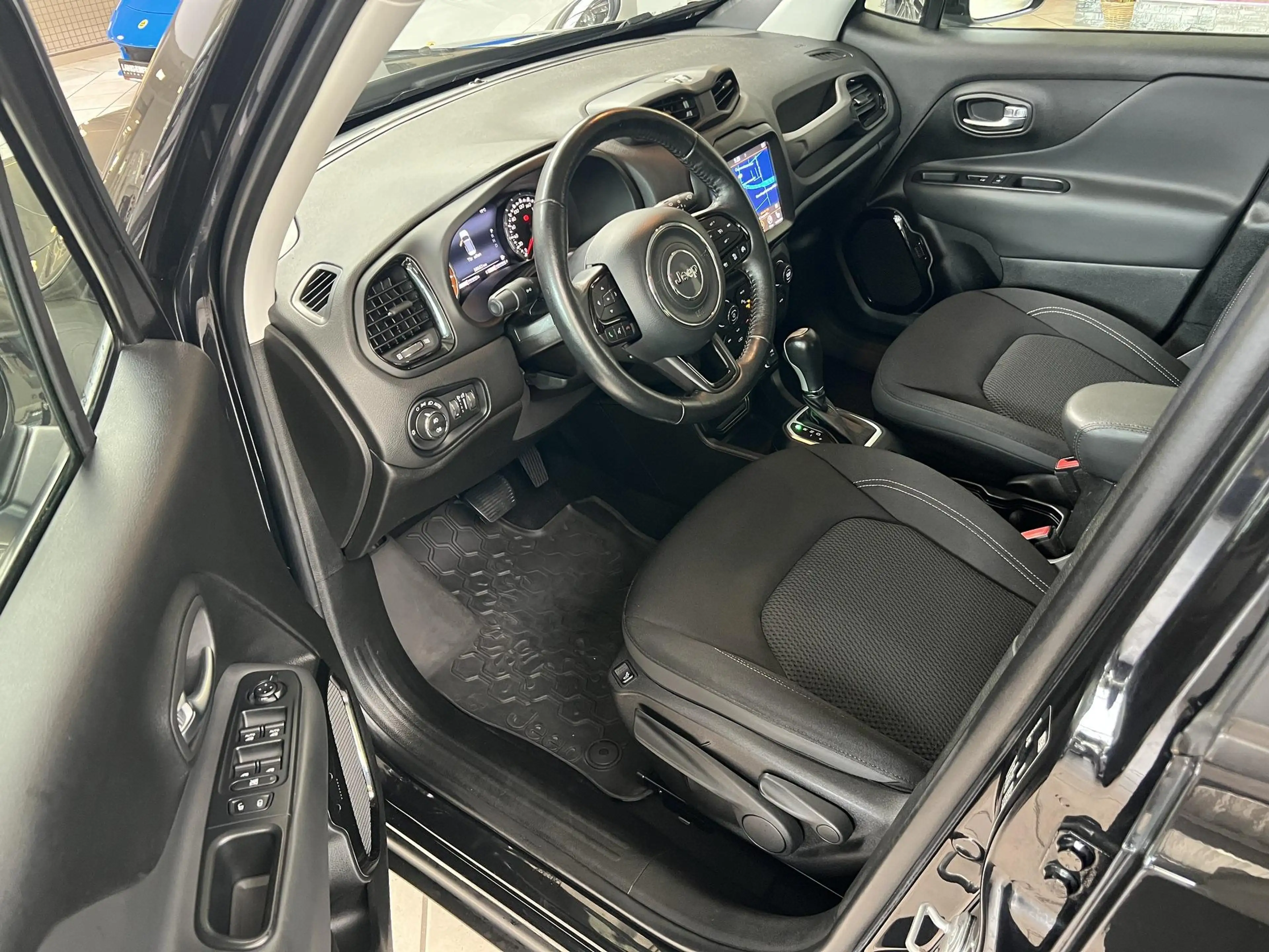 Jeep Renegade Renegade Limited 1,4 FWD PANO|KAMERA|AHK|BiXenon — photo 12