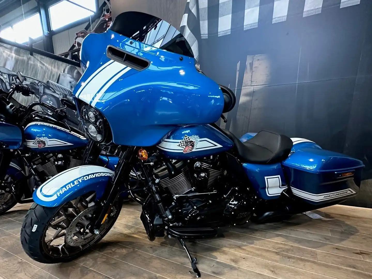 Harley-Davidson Street Glide ST FAST JOHNNIE Bleu - 1